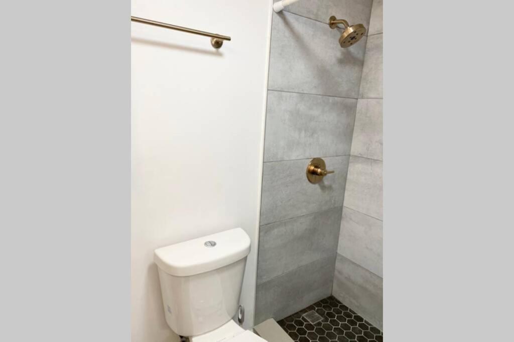 Modern Studio On I-Drive: Parking + Pool Included Orlando Esterno foto