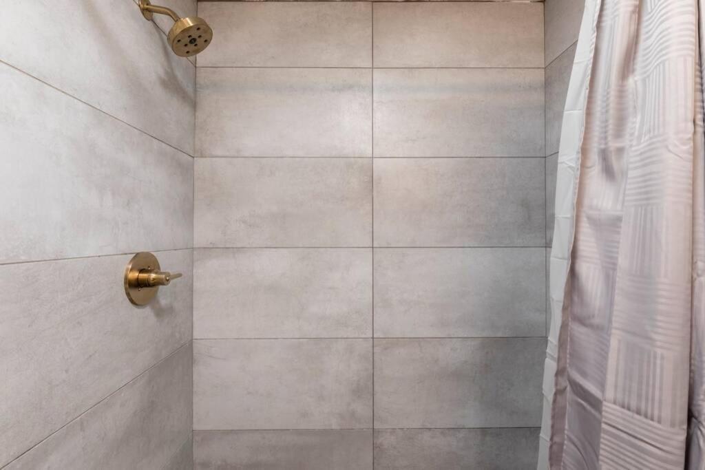 Modern Studio On I-Drive: Parking + Pool Included Orlando Esterno foto